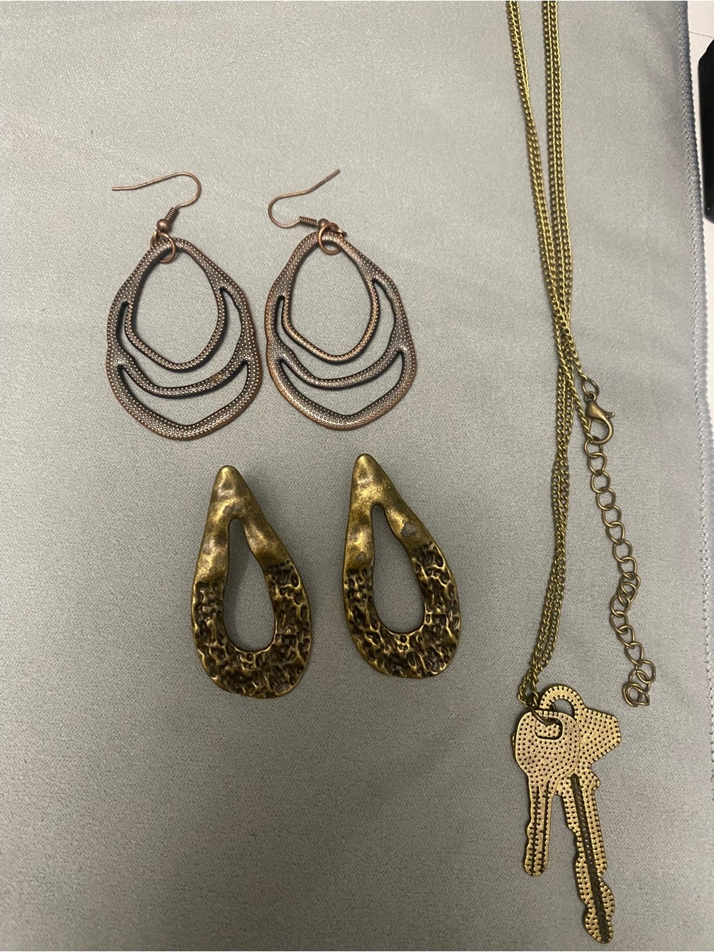 Antique Gold-Tone Teardrop Earrings and Key Pendant Necklace Set